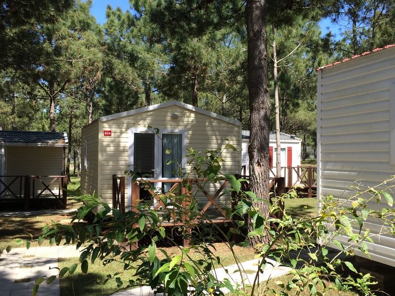 أوديميرا Orbitur Sitava Milfontes Bungalows - Caravan Park المظهر الخارجي الصورة